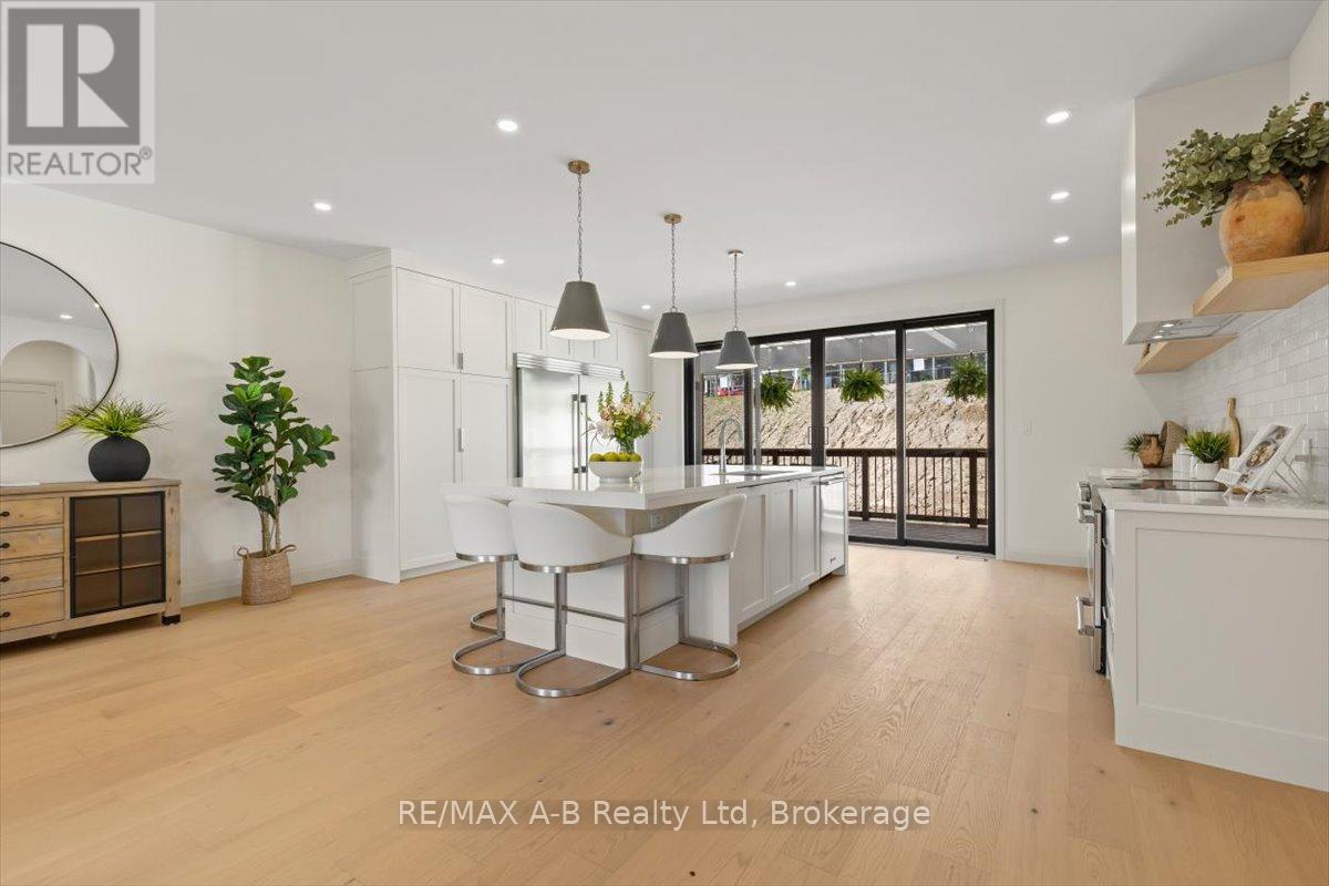 2B - 67 WORSLEY STREET