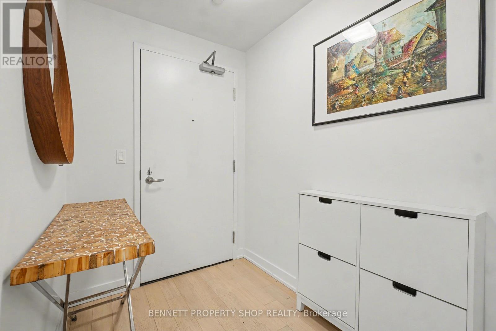 510 - 570 DE MAZENOD AVENUE