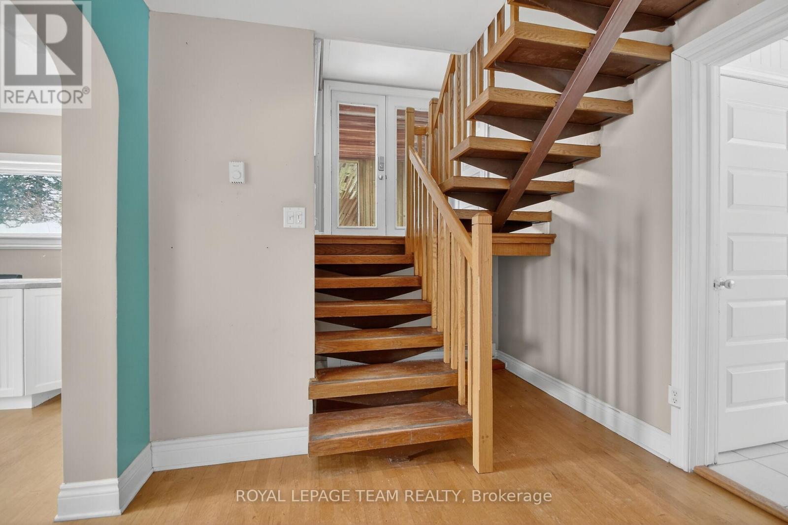 5965 RIDEAU VALLEY DRIVE N