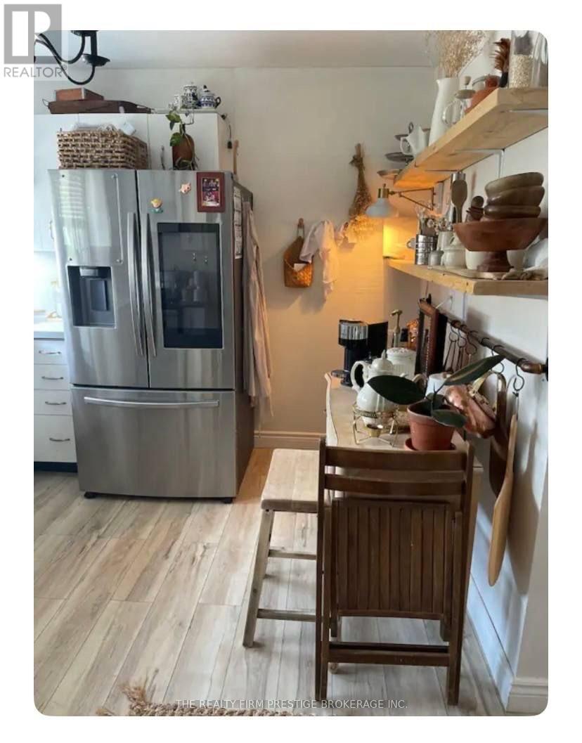 18 - 1264 LIMBERLOST ROAD