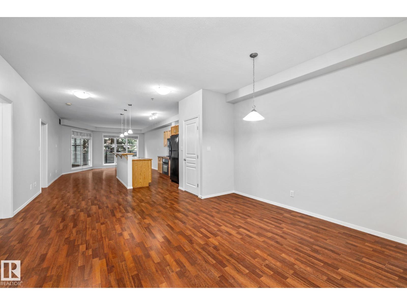 #127 4831 104A ST NW