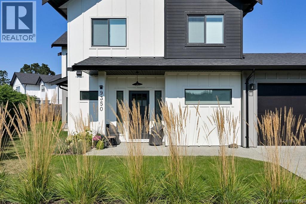 9350 East Saanich Rd