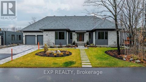 26 CLOVELLY ROAD W Ottawa ON K1J6M2