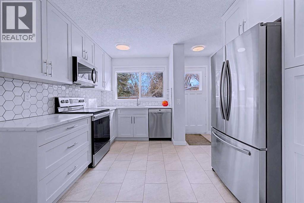 7, 2815 Palliser Drive SW