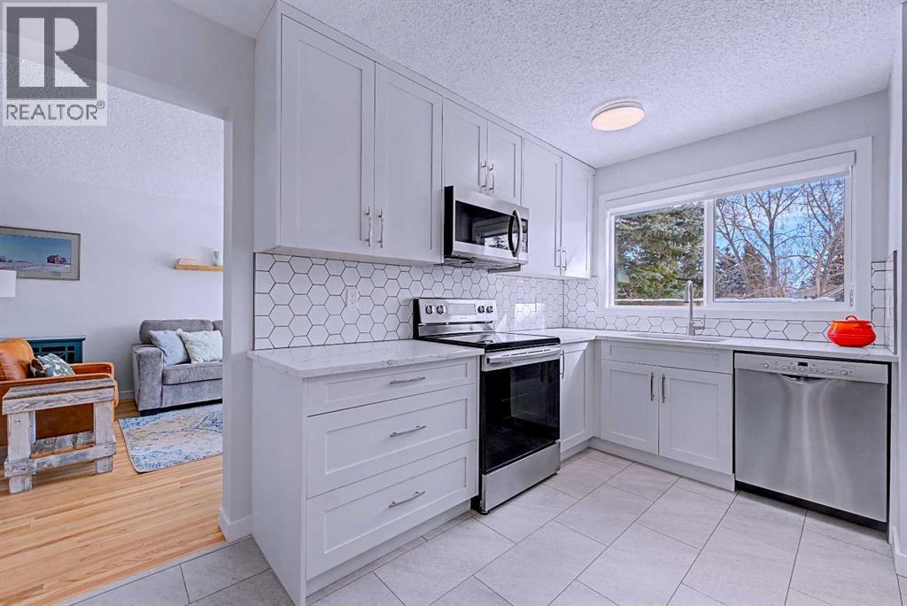 7, 2815 Palliser Drive SW