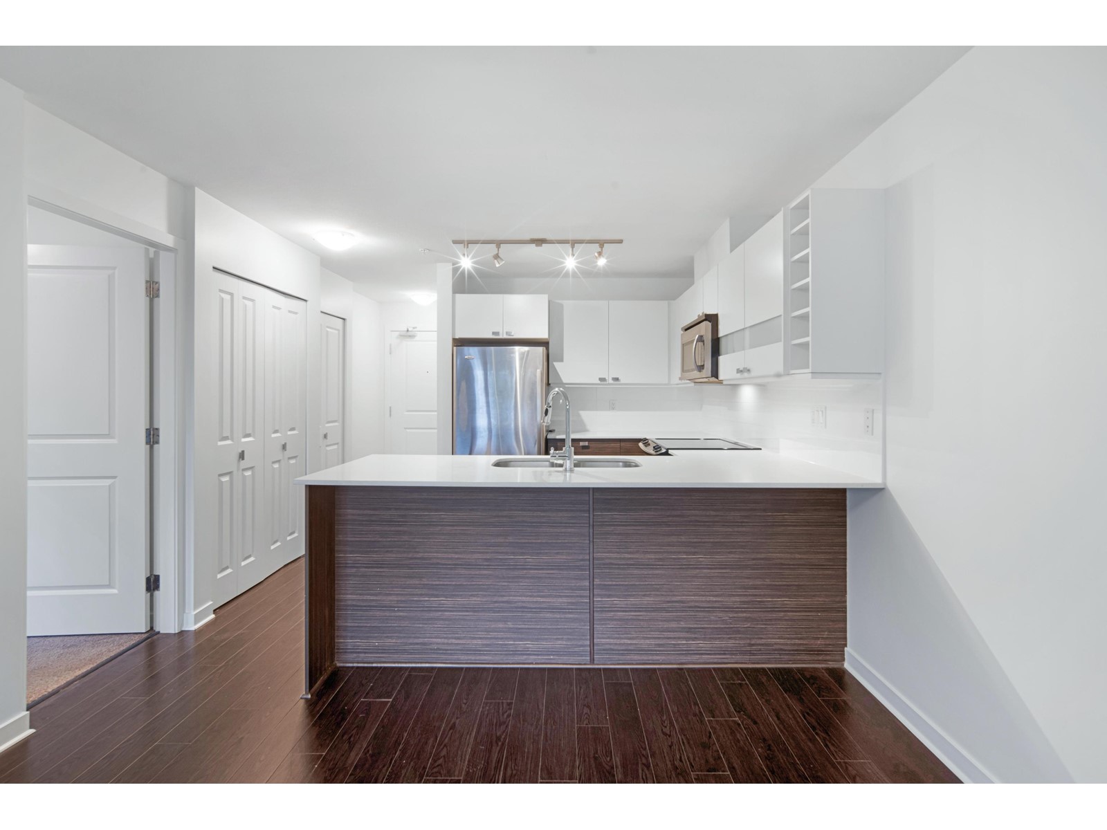 310 21009 56 AVENUE