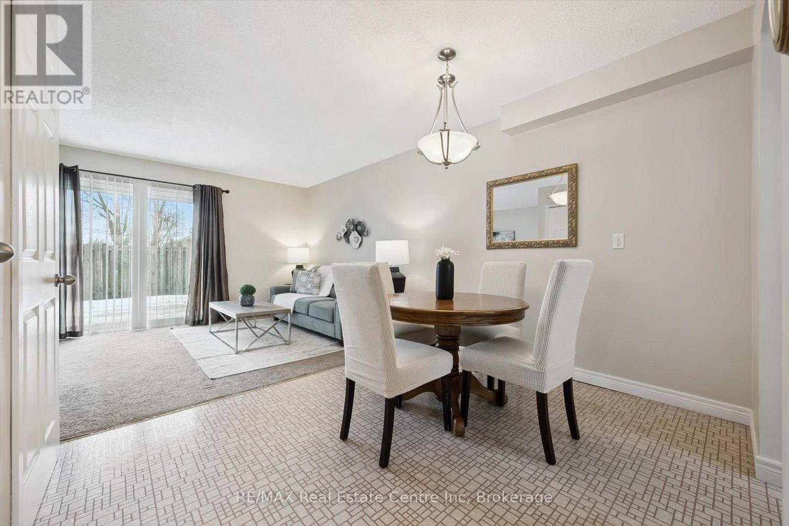 205 - 31 GREENGATE ROAD