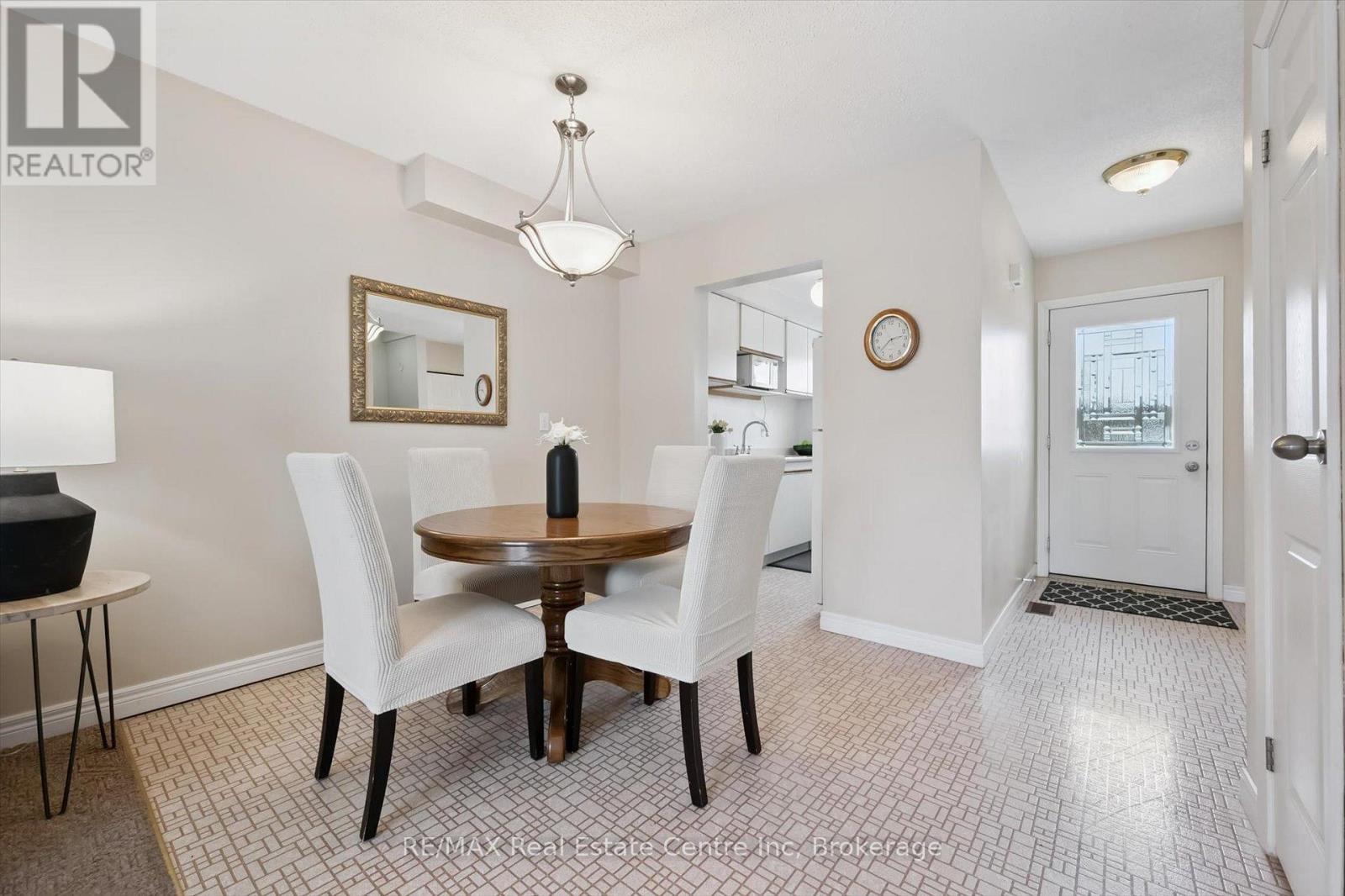 205 - 31 GREENGATE ROAD