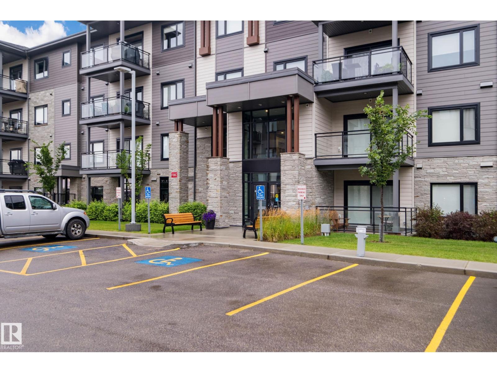 #420 524 GRIESBACH PARADE PR NW