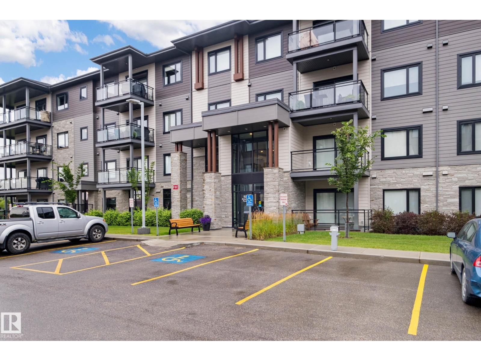 #420 524 GRIESBACH PARADE PR NW