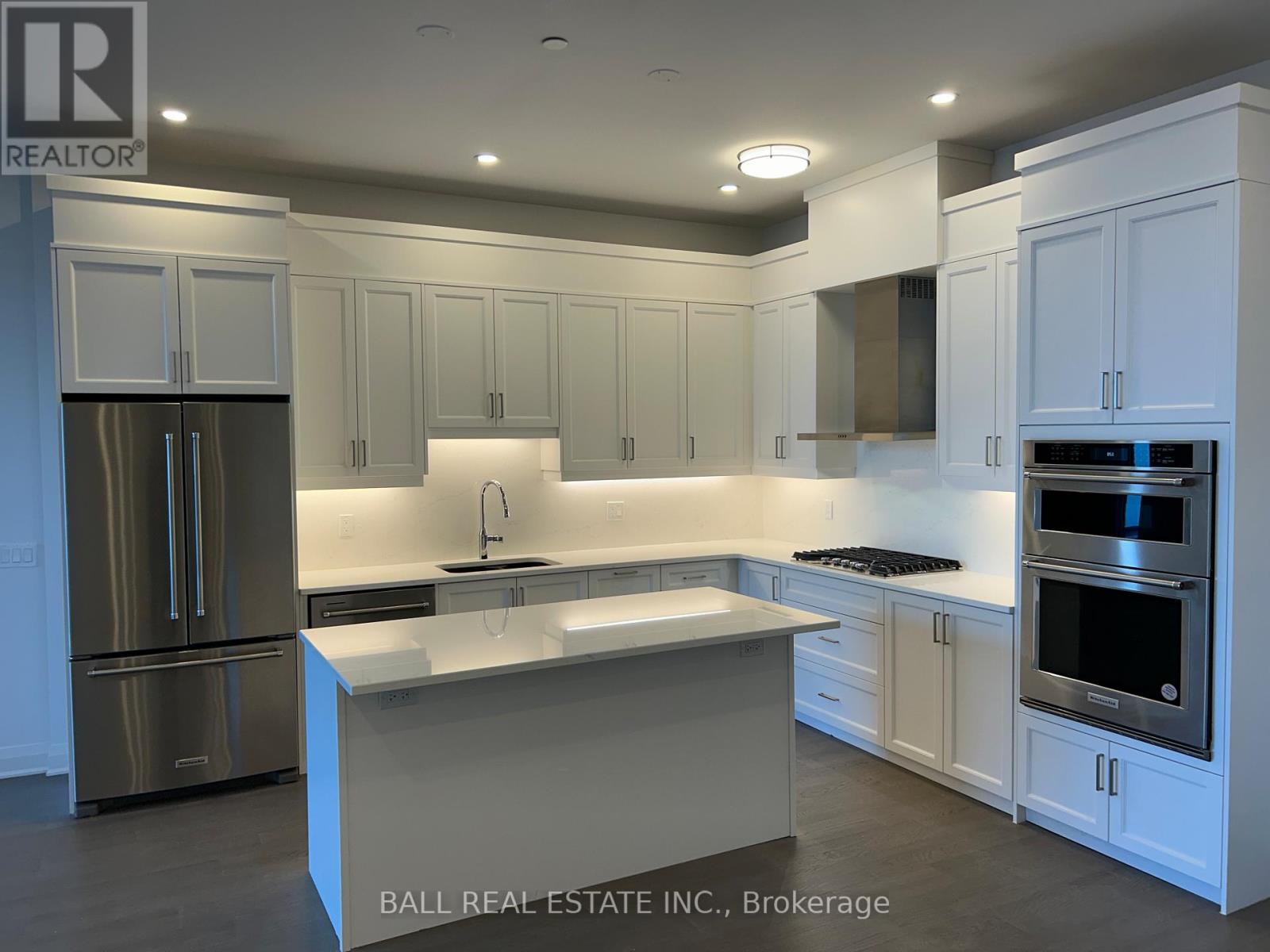 108 - 99 LOUISA STREET