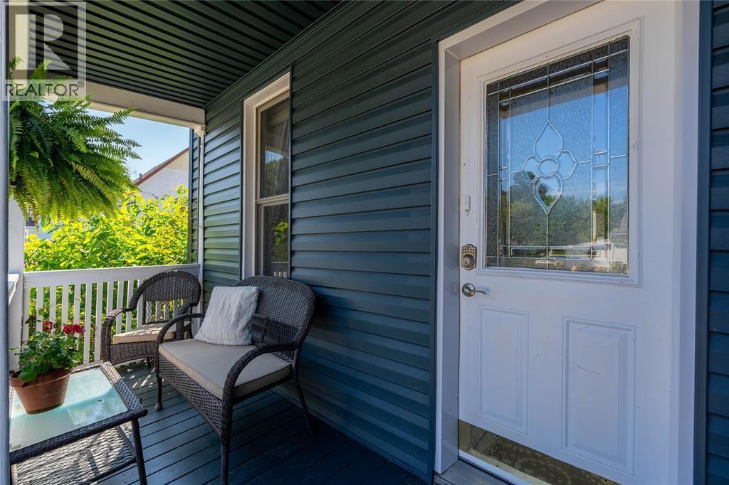 224 VIDAL STREET South