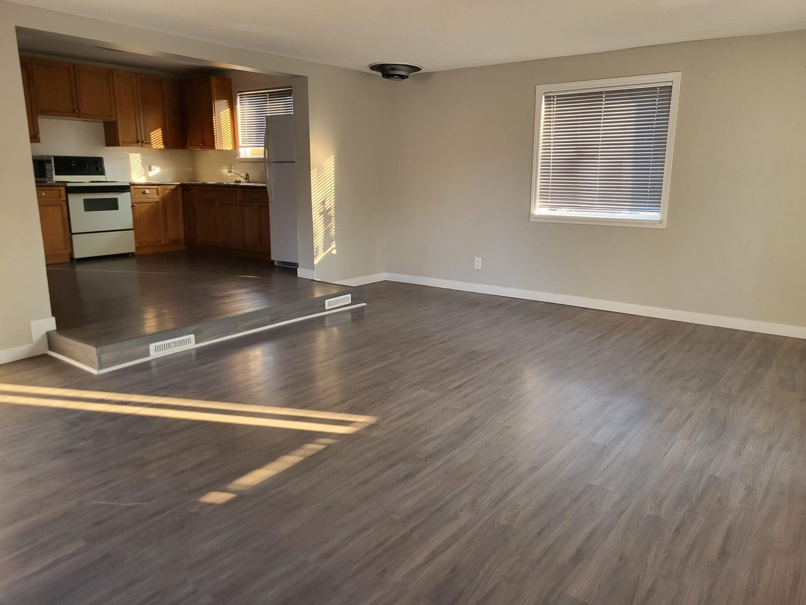 8965 NOWELL STREET|Chilliwack Downtown