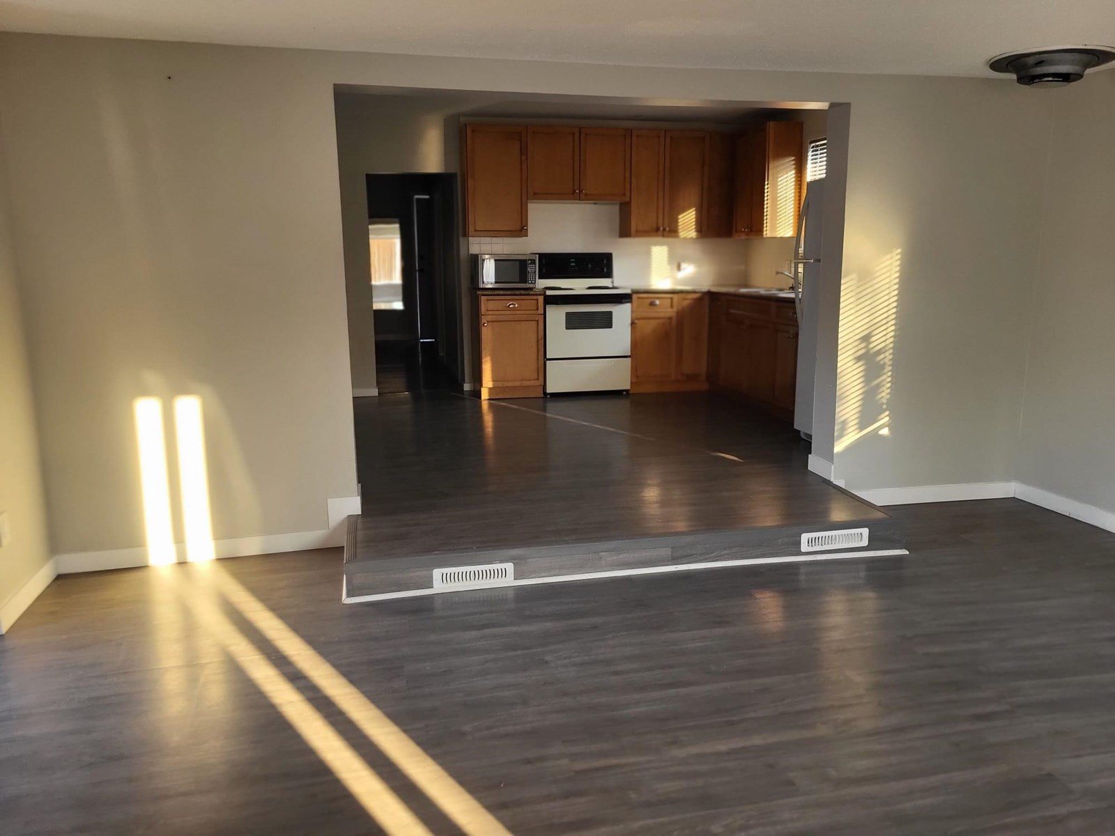8965 NOWELL STREET|Chilliwack Downtown