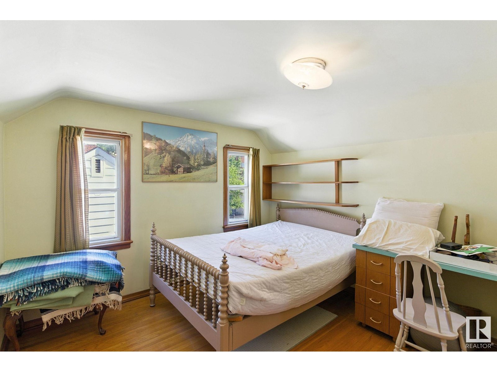 11033 107 ST NW