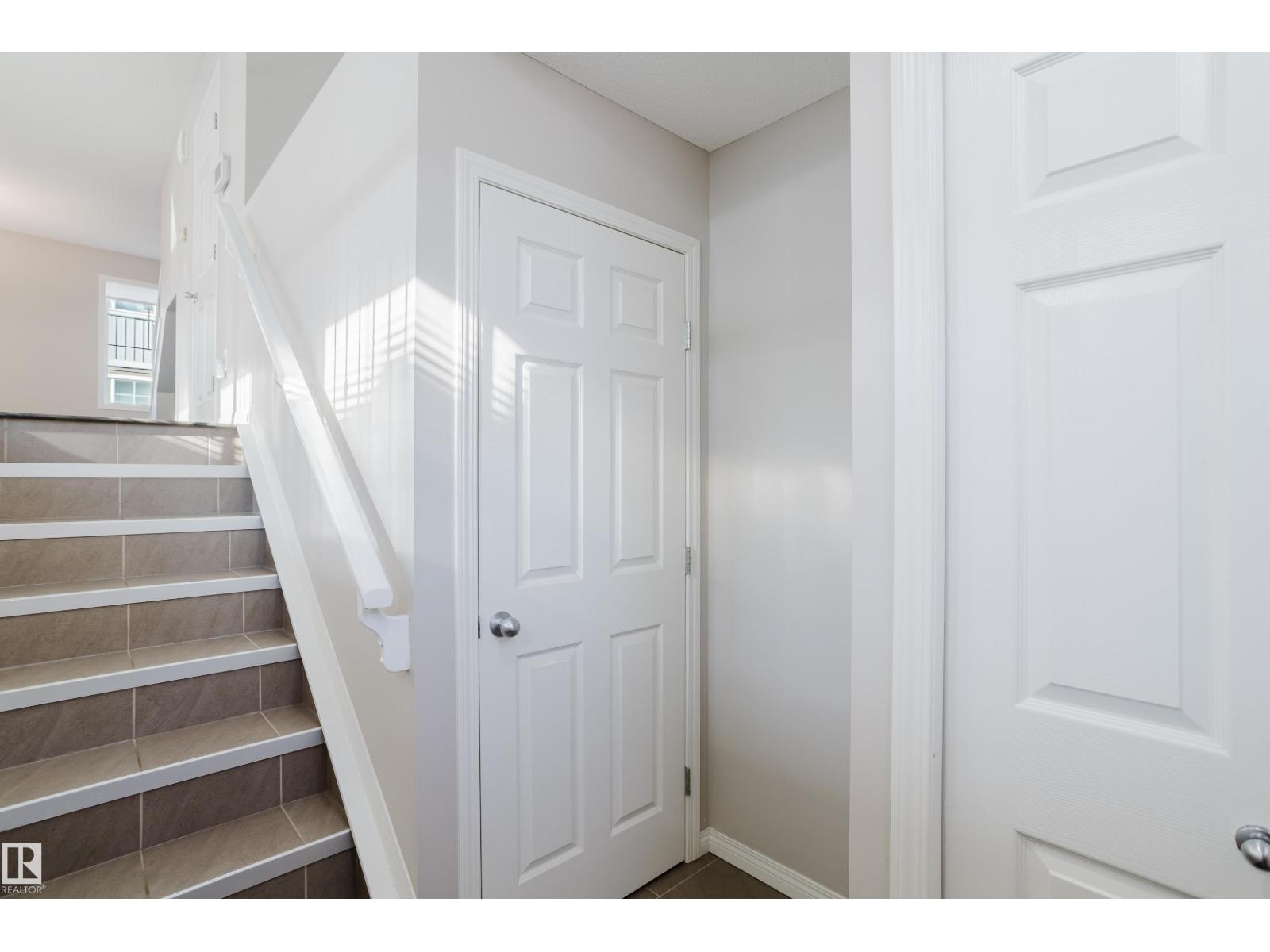 #47 7385 EDGEMONT WY NW