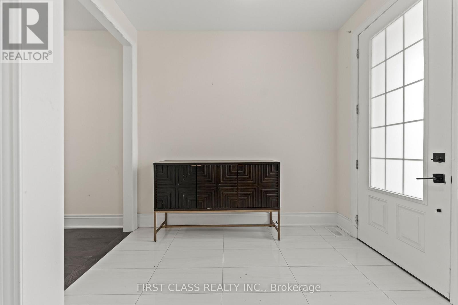 92 GRADY DRIVE