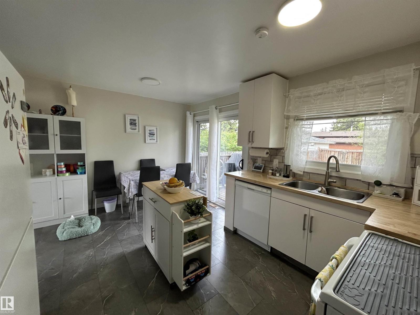 10924 30 ST NW