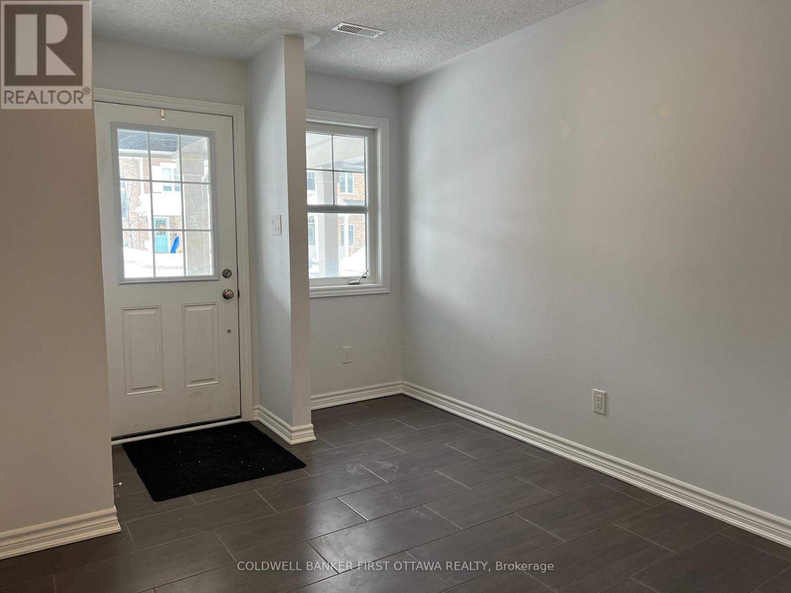 793 MAYFLY CRESCENT