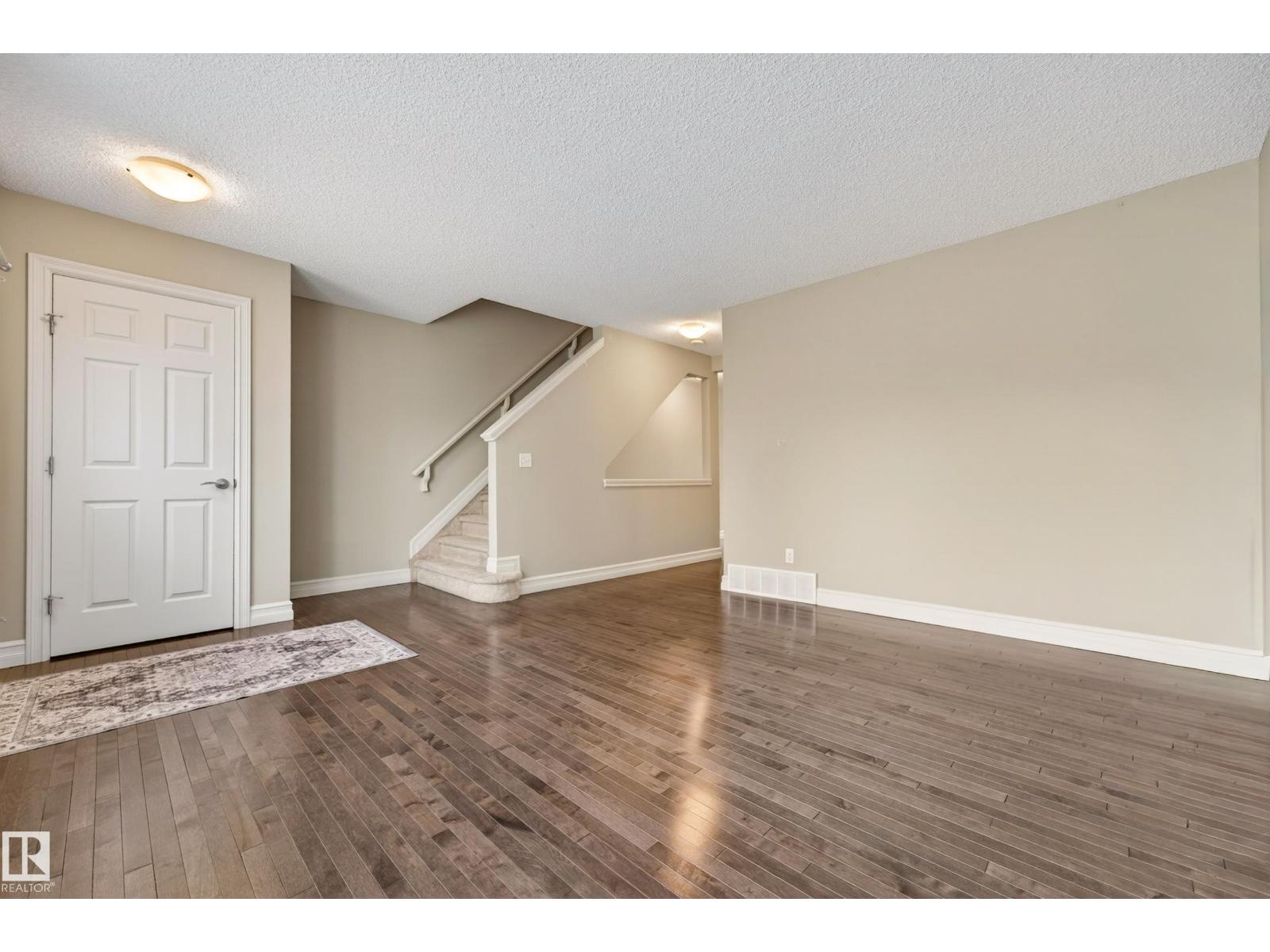 #6 14621 121 ST NW