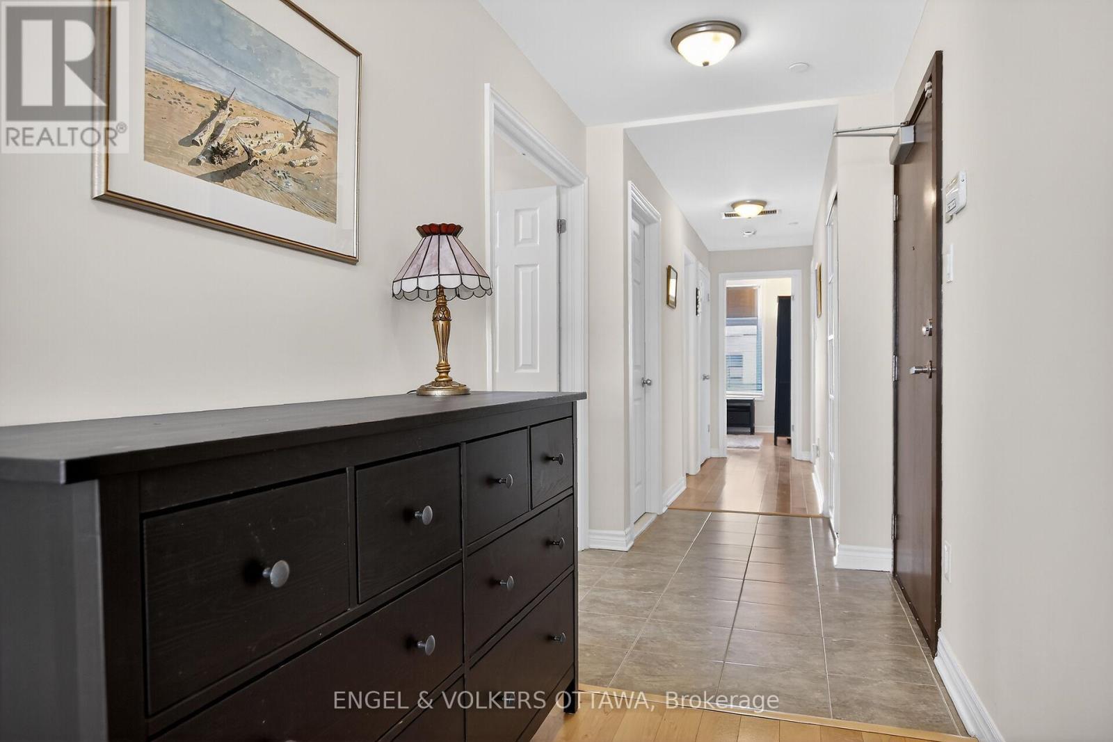 401 - 399 BAYROSE DRIVE W