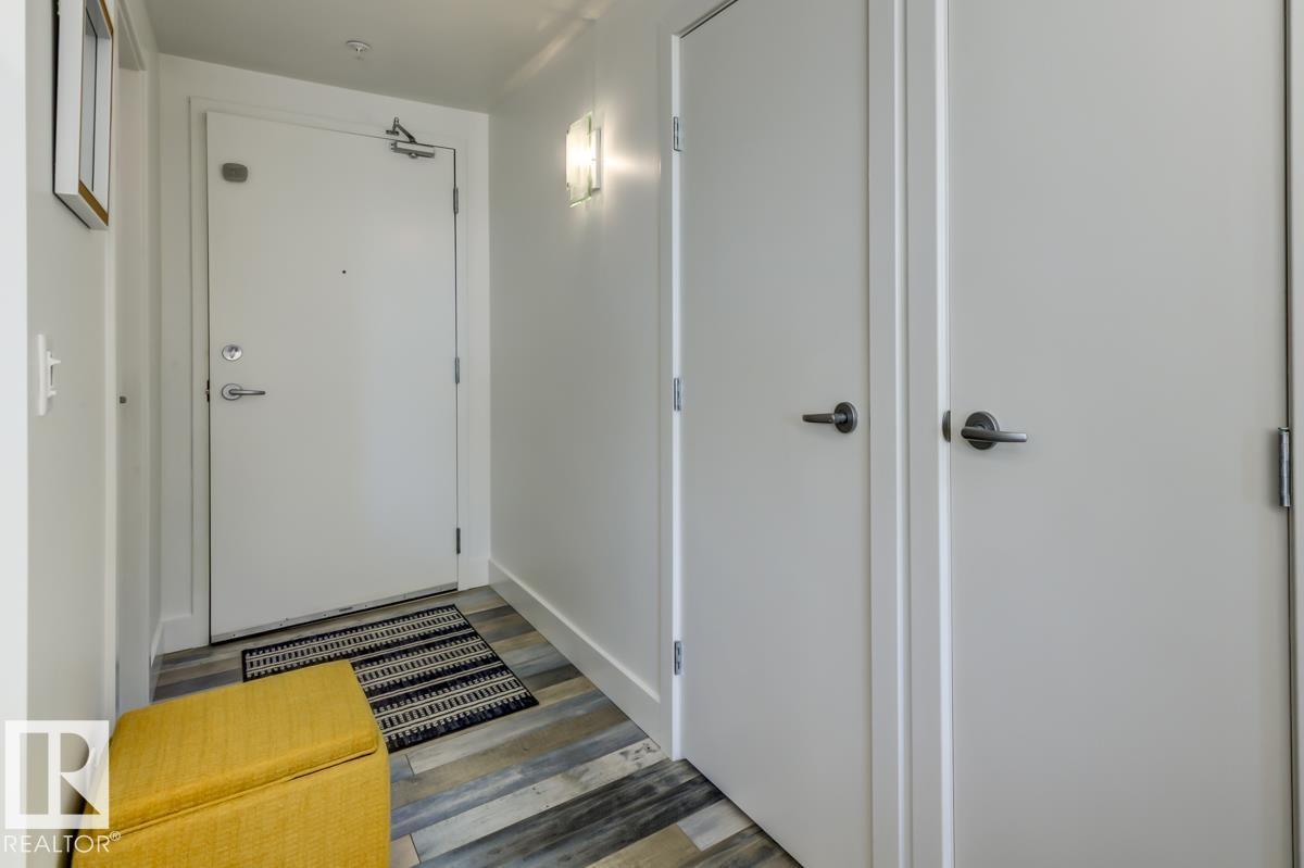 #205 11933 JASPER AV NW