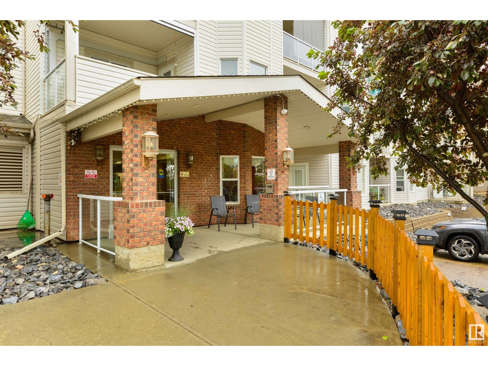 #122 14259 50 ST NW