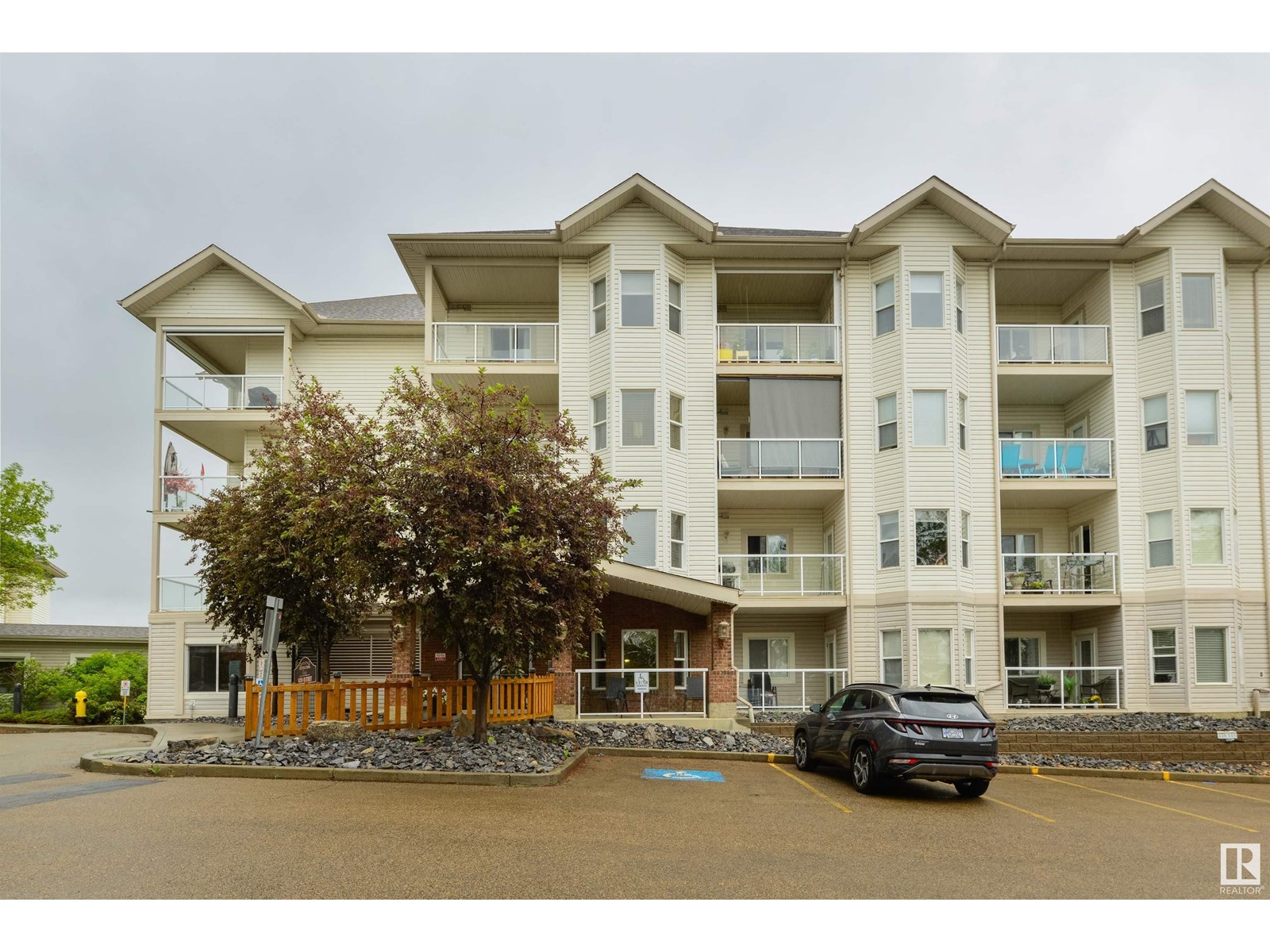 #122 14259 50 ST NW