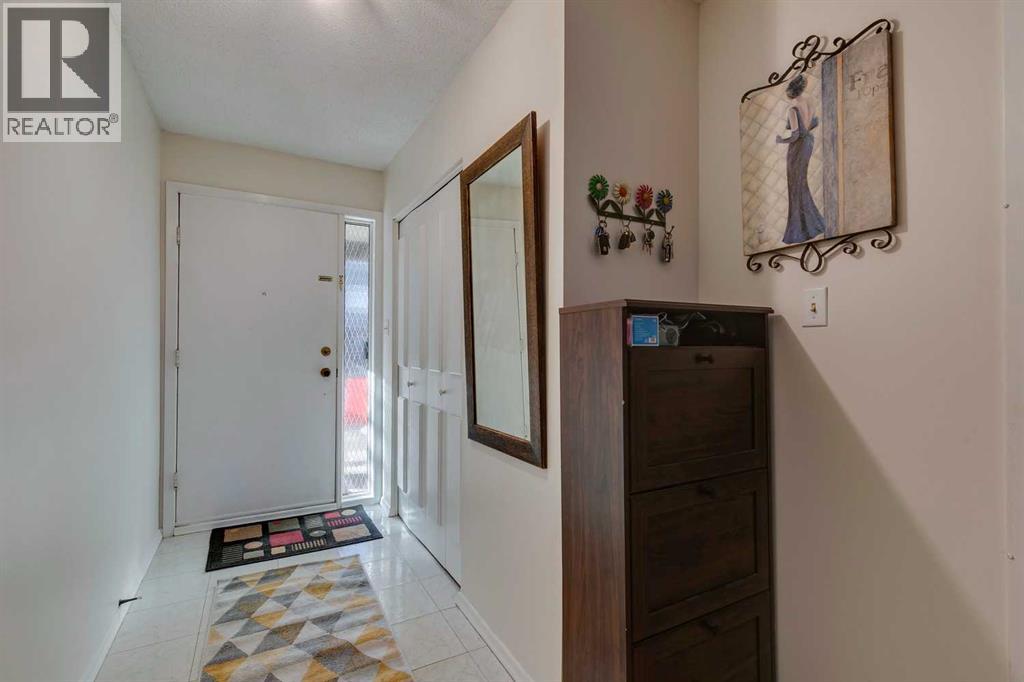 11, 10030 Oakmoor Way SW