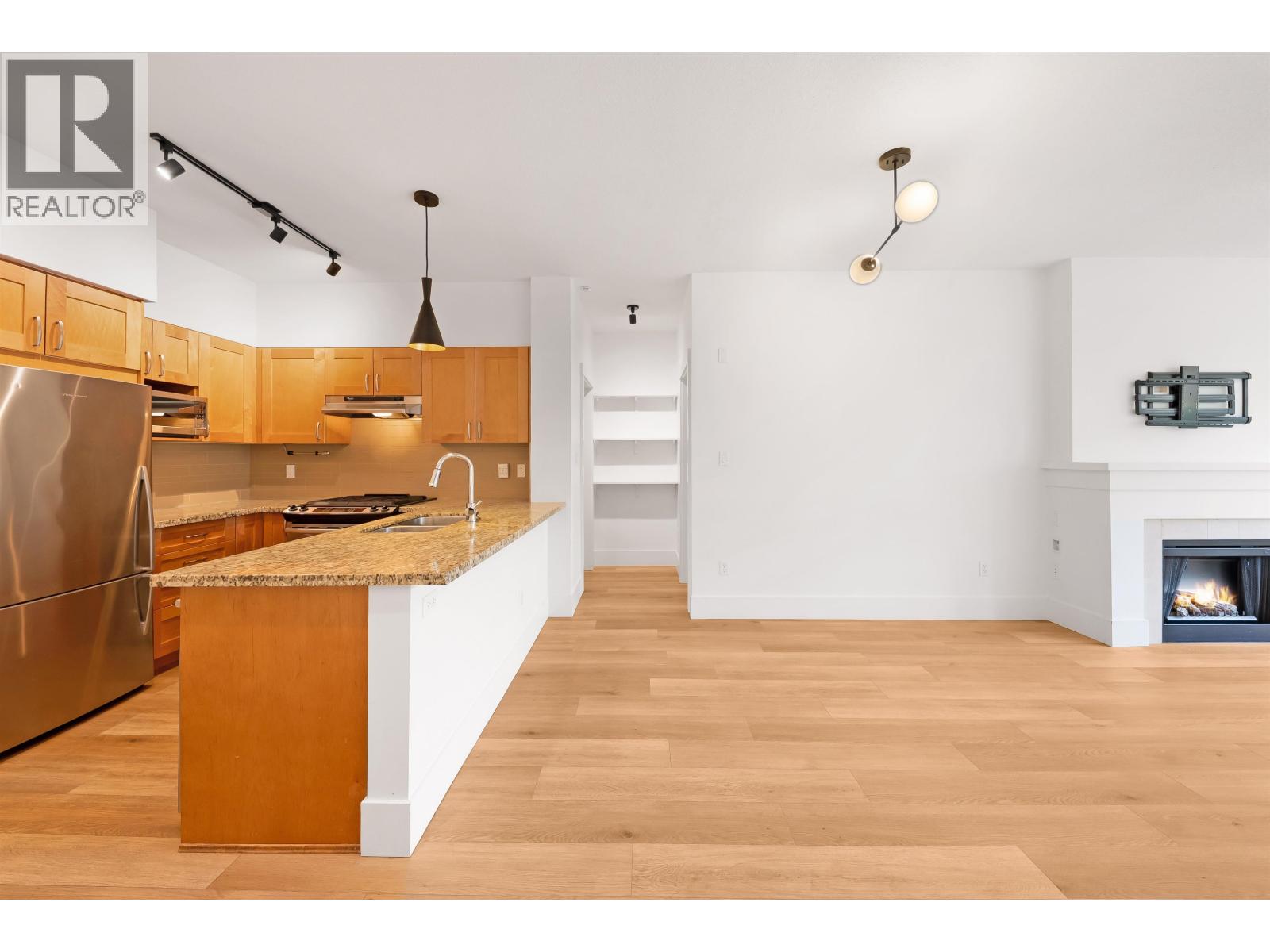 103 1111 E 27TH STREET