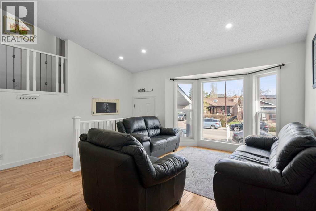 107 Cedargrove Way SW