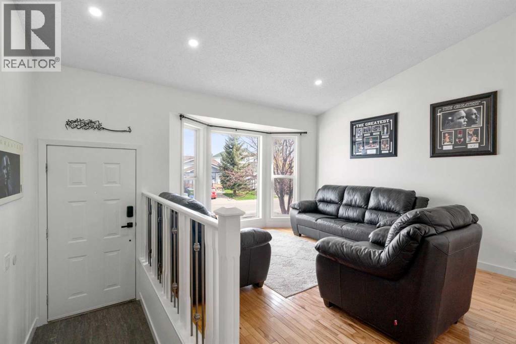107 Cedargrove Way SW