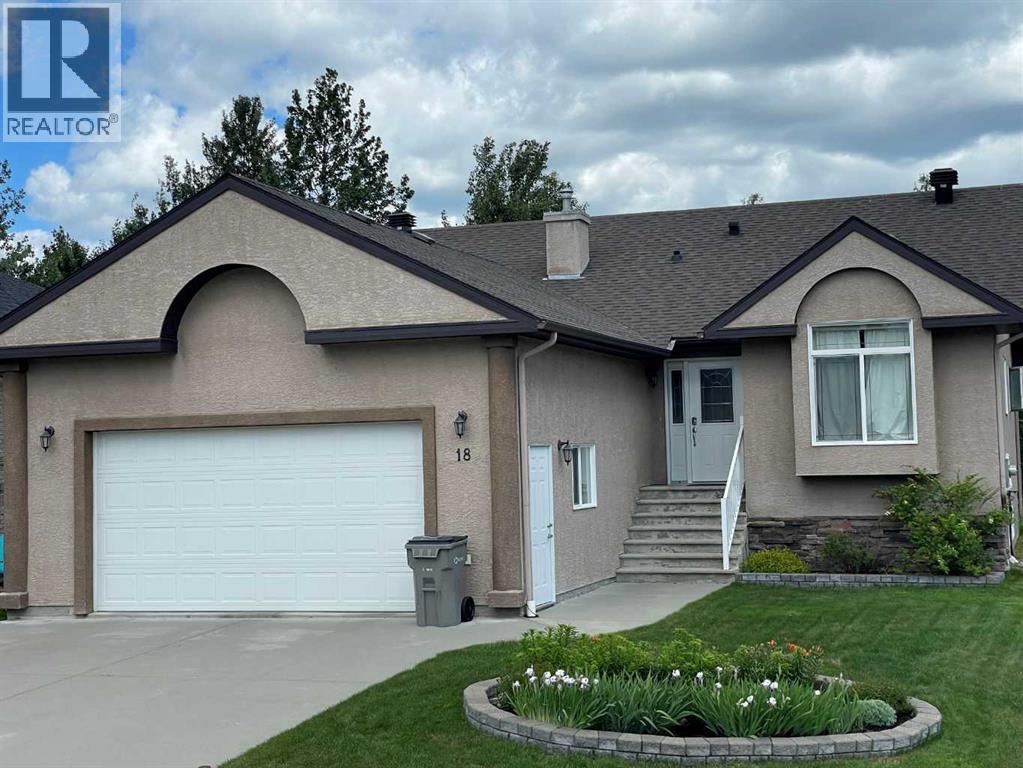 Photo 1 of 36 — 18 Park Point, Whitecourt, AB T7S1W9