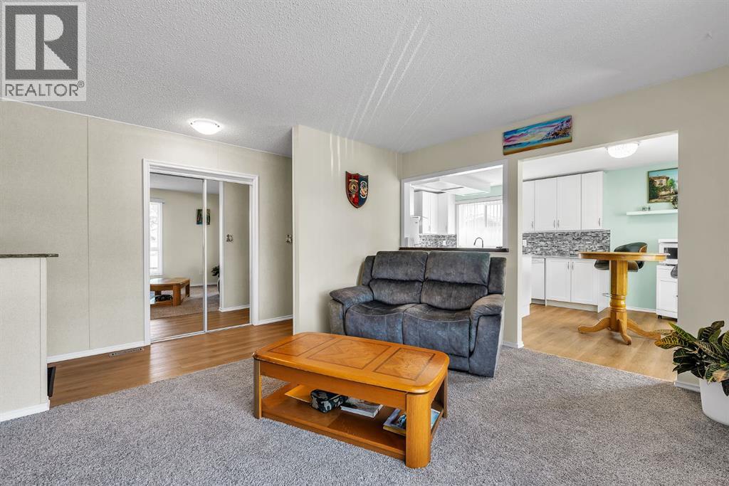 173 Margate Close NE