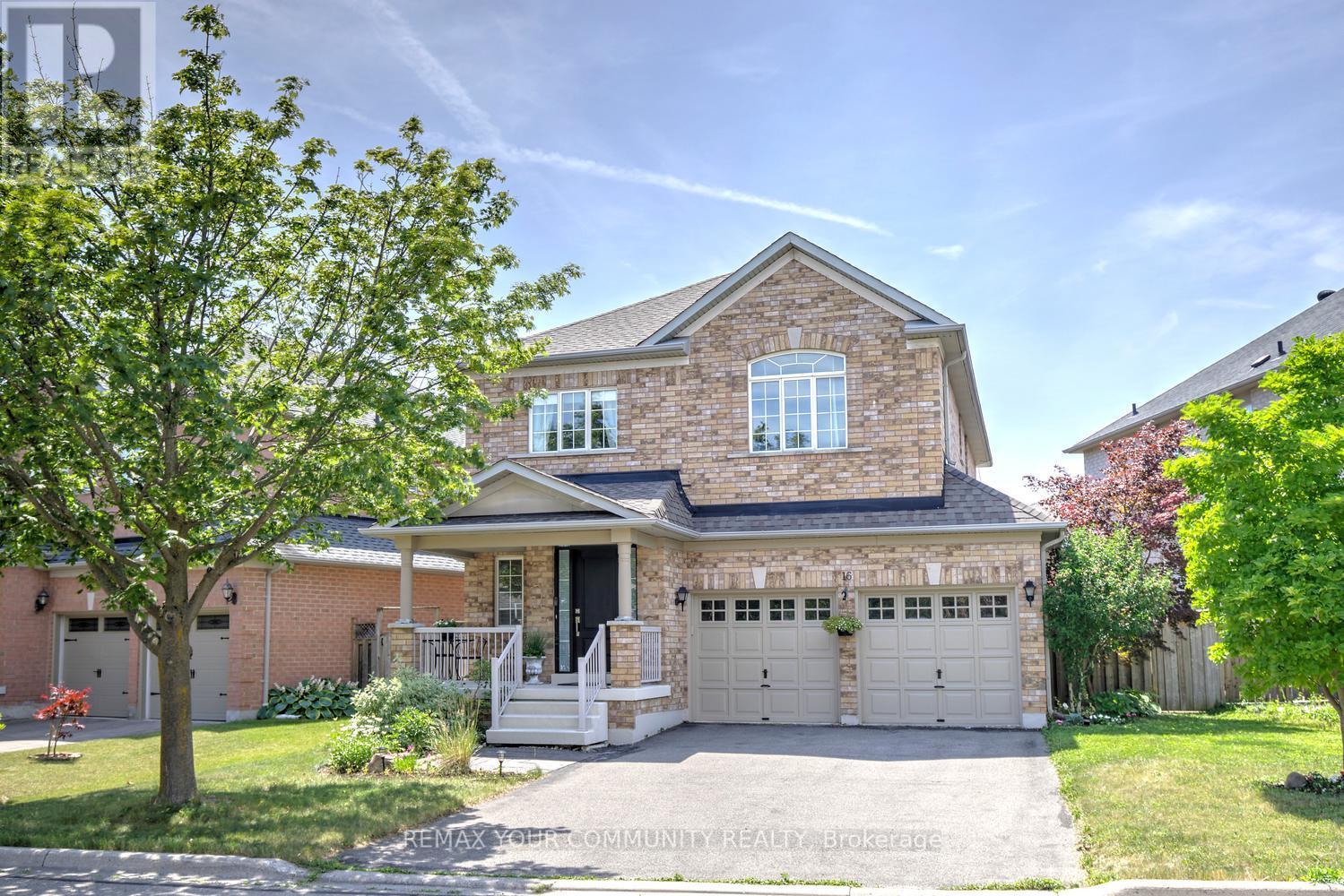 Photo 1 of 50 — 16 WESTWAY CRESCENT, Vaughan (Concord), ON L4K5S6