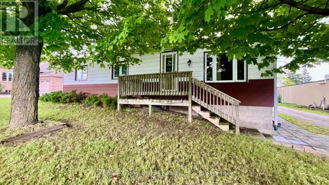 1069 7TH AVENUE Hanover ON N4N2K4