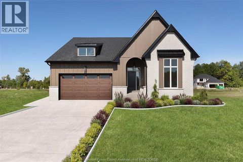 265 CHARLES Essex ON N8M0C5