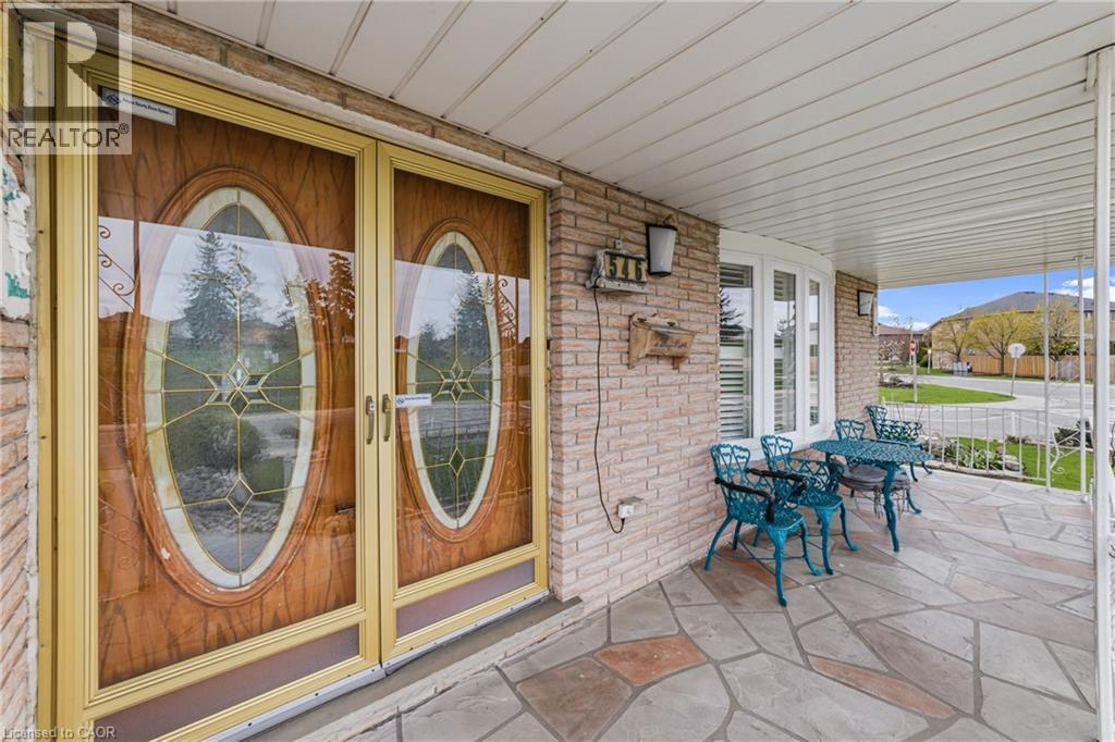546 DICENZO Drive