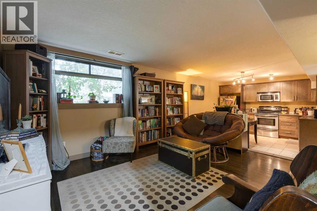 6, 2121 26 Avenue SW