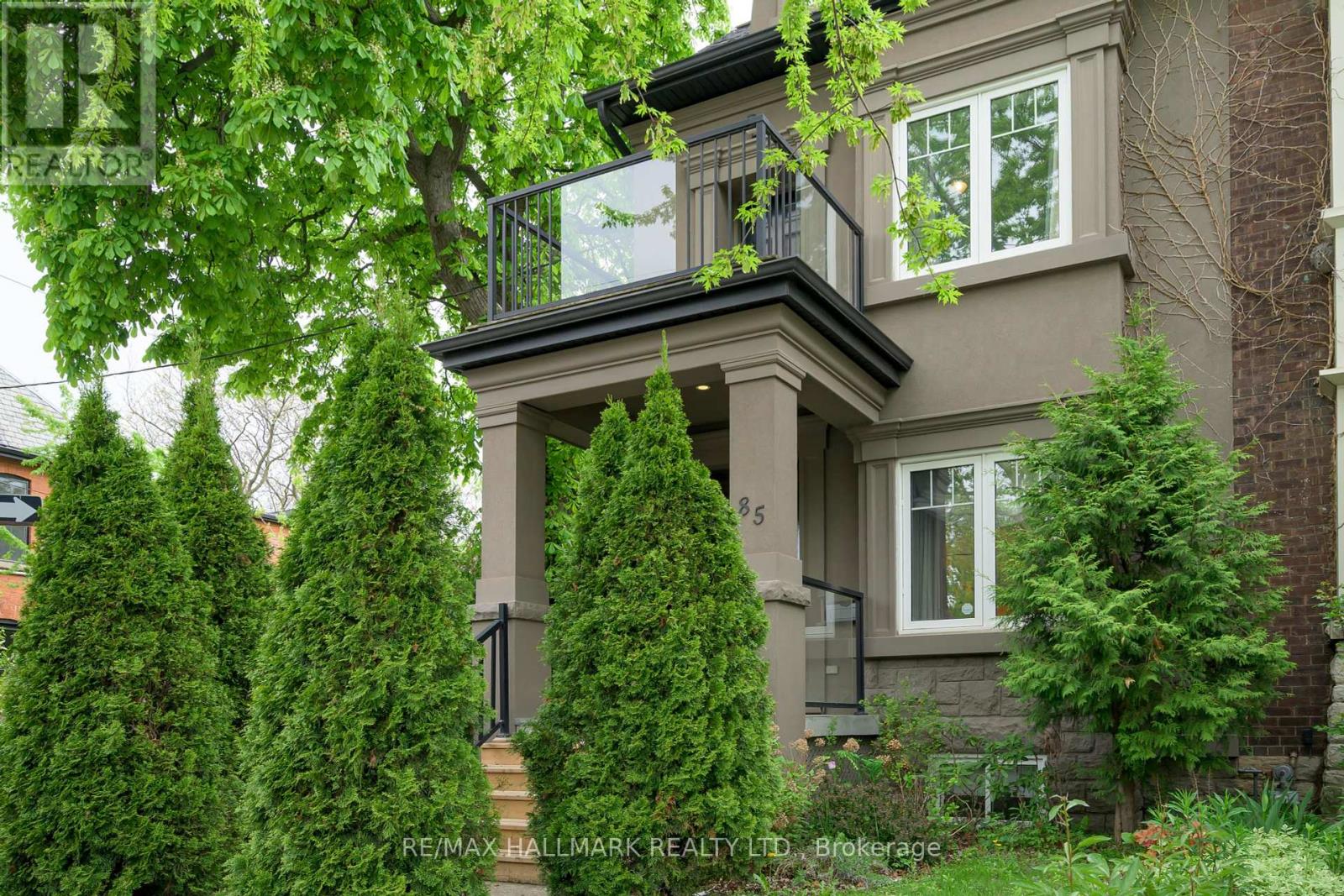 85 SORAUREN AVENUE