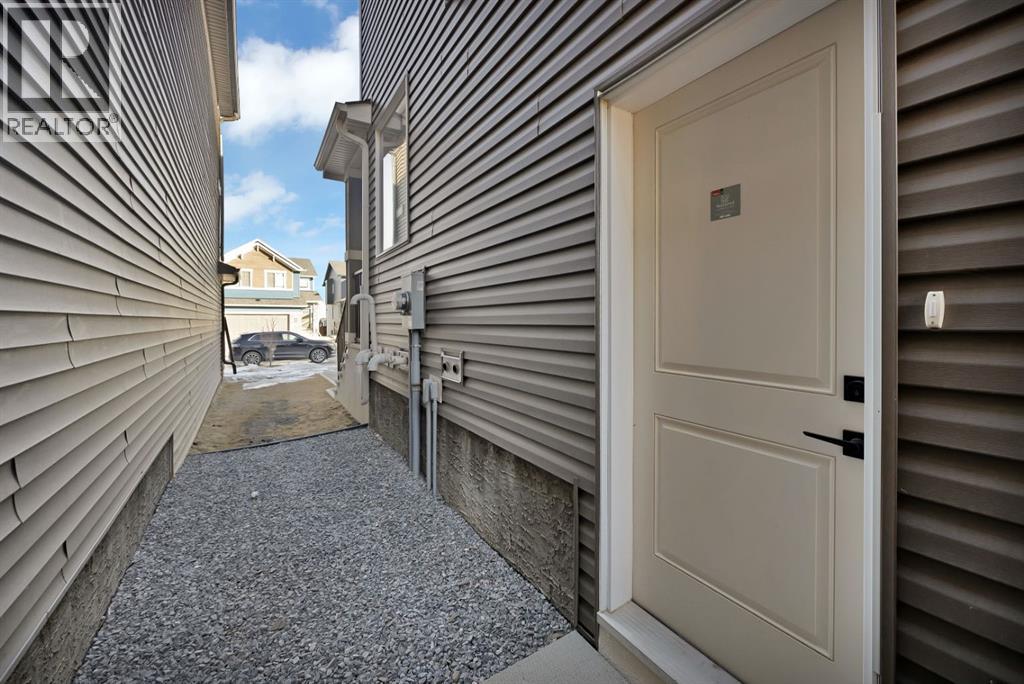 127 Calhoun Crescent NE