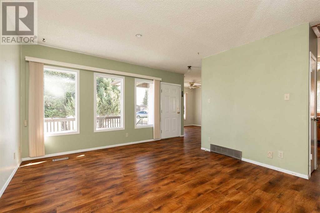 129 Mohawk Road W