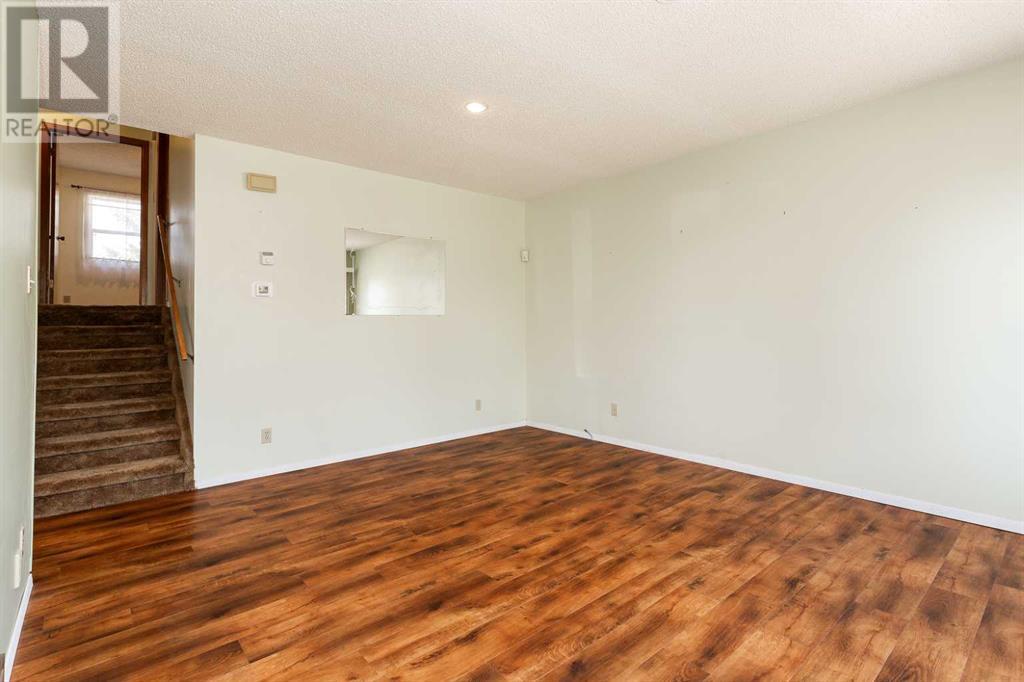 129 Mohawk Road W