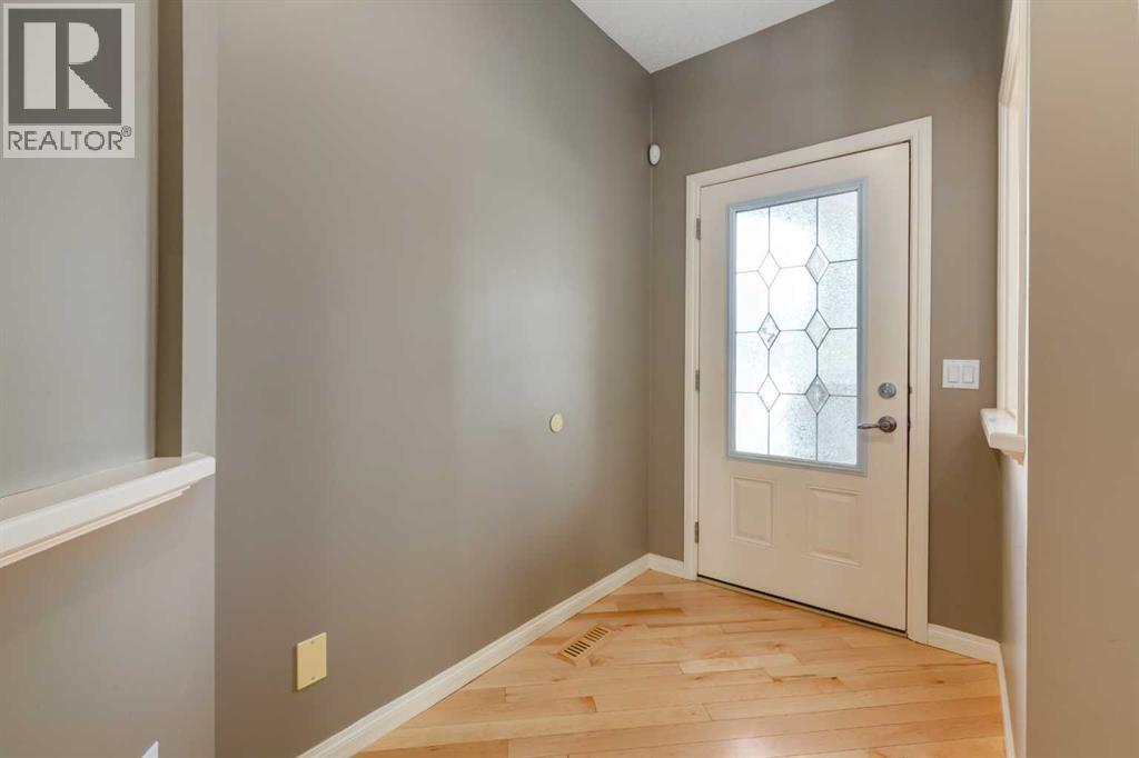 4 Sunset Close
