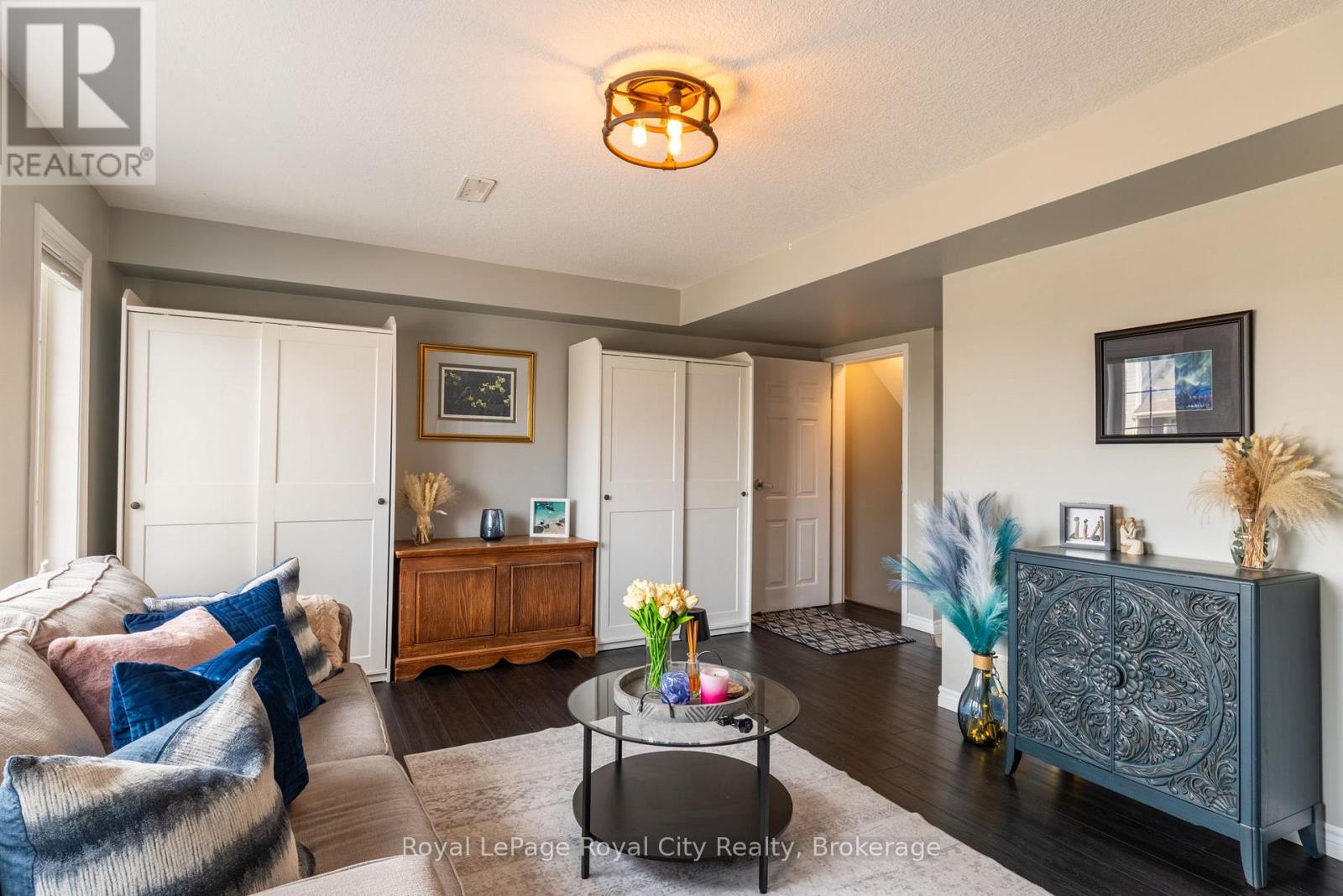 B - 638 WOODLAWN ROAD E