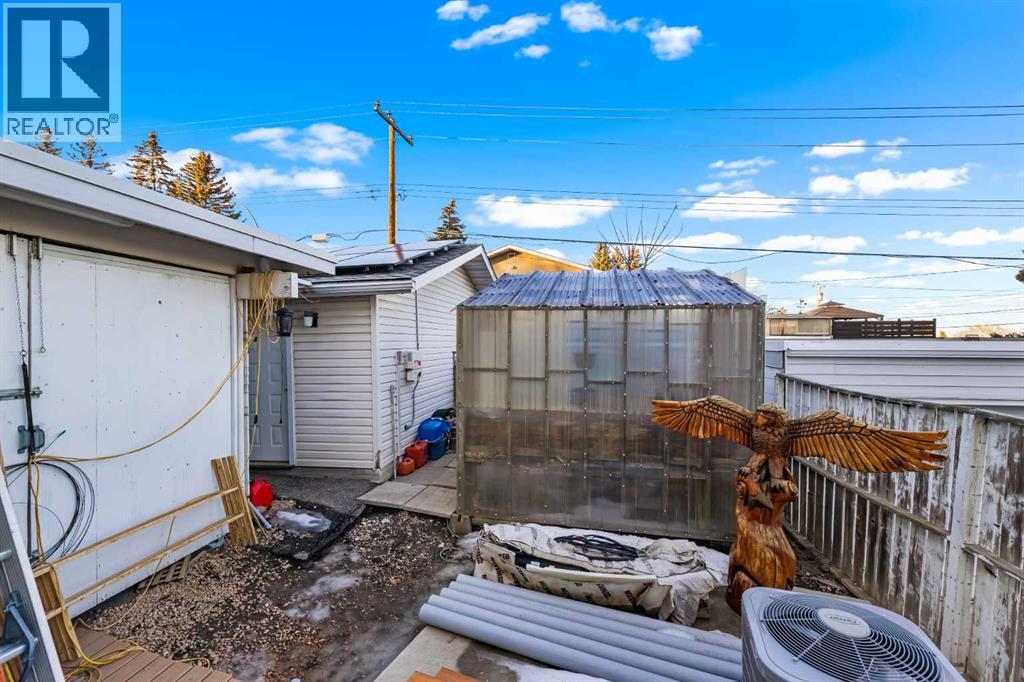 1016 Hunterdale Place NW