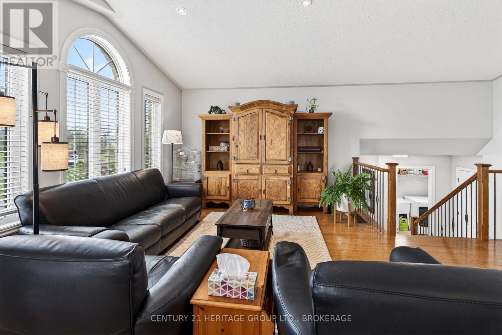 5212 COLEBROOK ROAD
