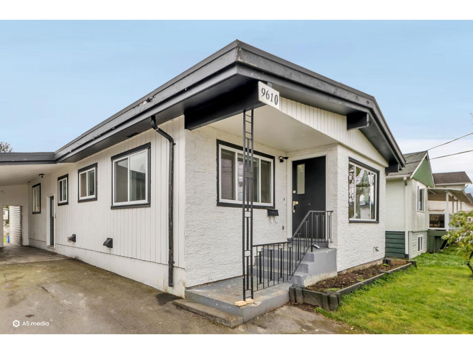 9610 HAZEL STREET|Chilliwack Proper East