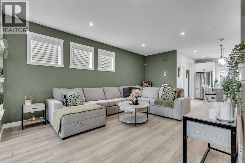 228 Hillcrest Road SW