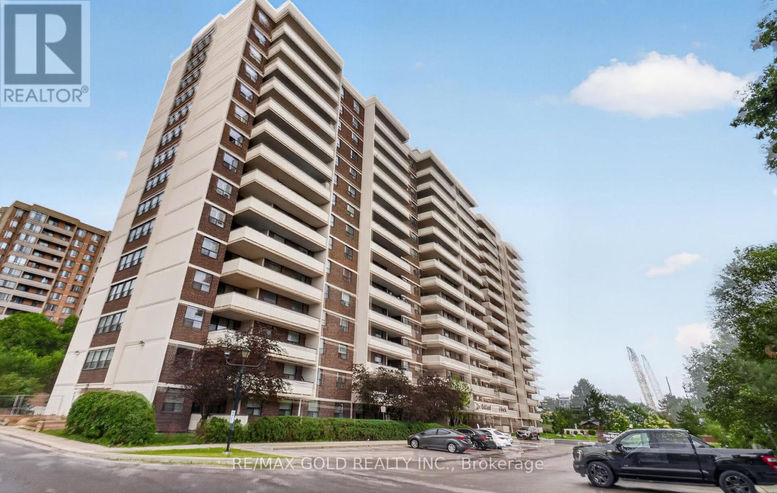 Photo 1 of 50 — 1109 - 3 LISA STREET Unit 1109, Brampton (Queen Street Corridor), ON L6T4A2
